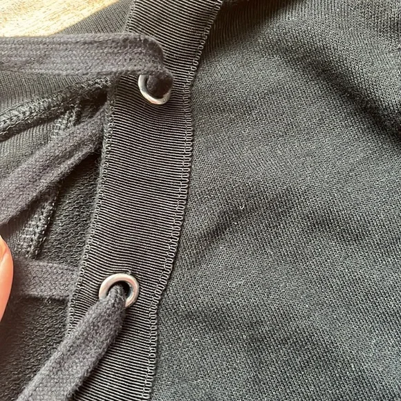 EUC Gap long sleeve, corset, back sweatshirt - Picture 11 of 14